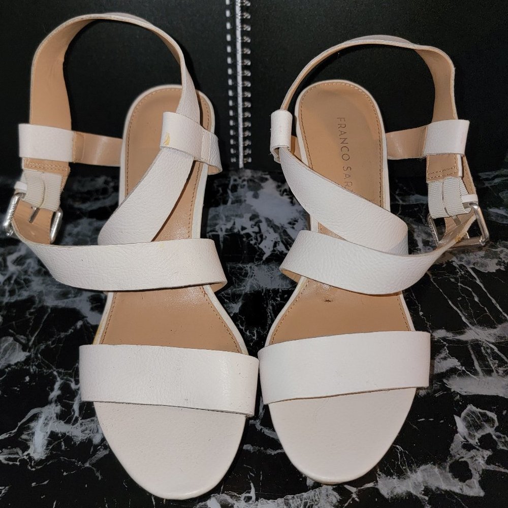 White Cork Wedges Size 8.5 - VERY COMFORTABLE - LIKE NEW